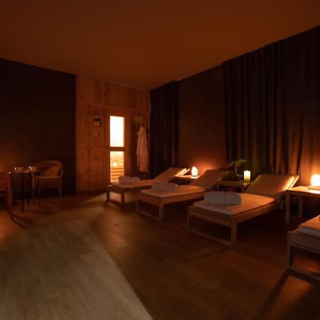 B&B Quattro Stagioni Charme And Wellness Besnate Εξωτερικό φωτογραφία