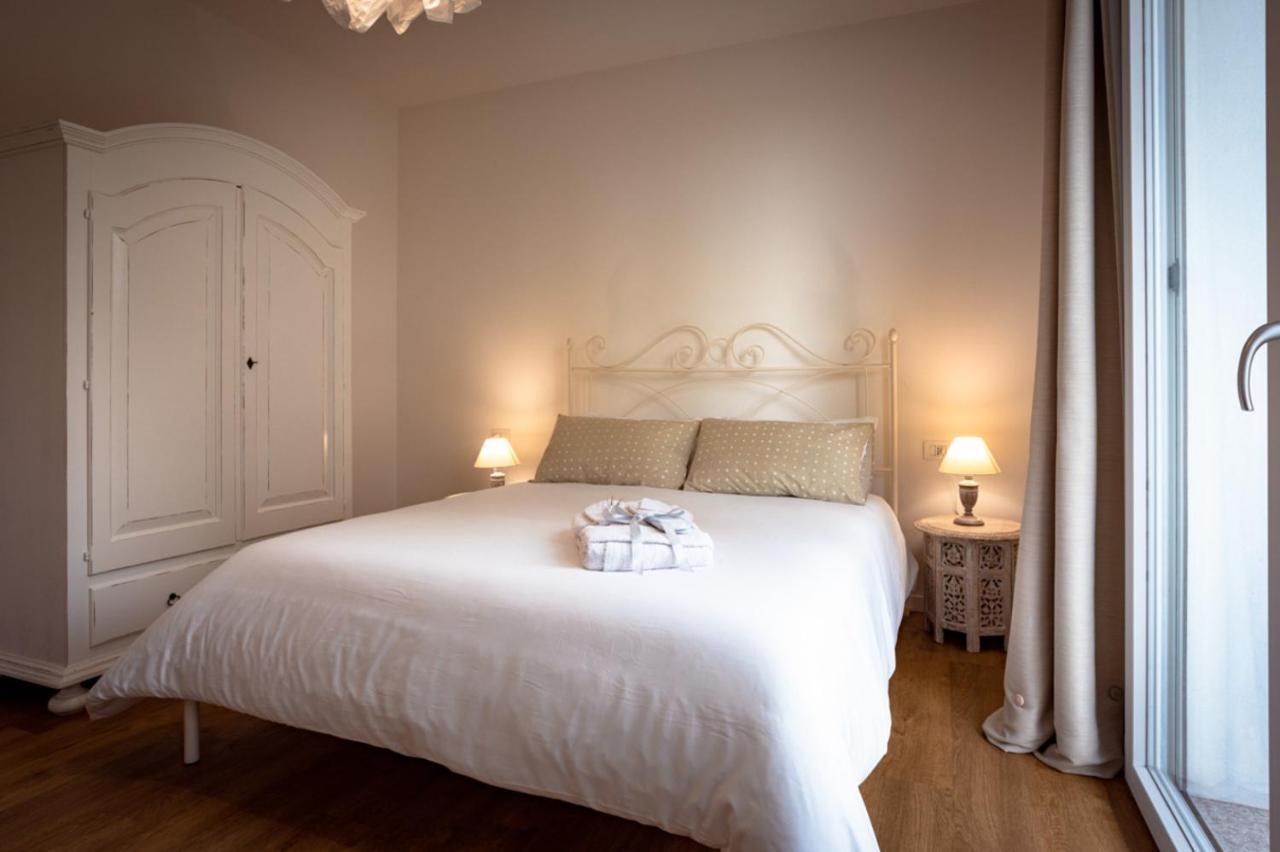 B&B Quattro Stagioni Charme And Wellness Besnate Εξωτερικό φωτογραφία