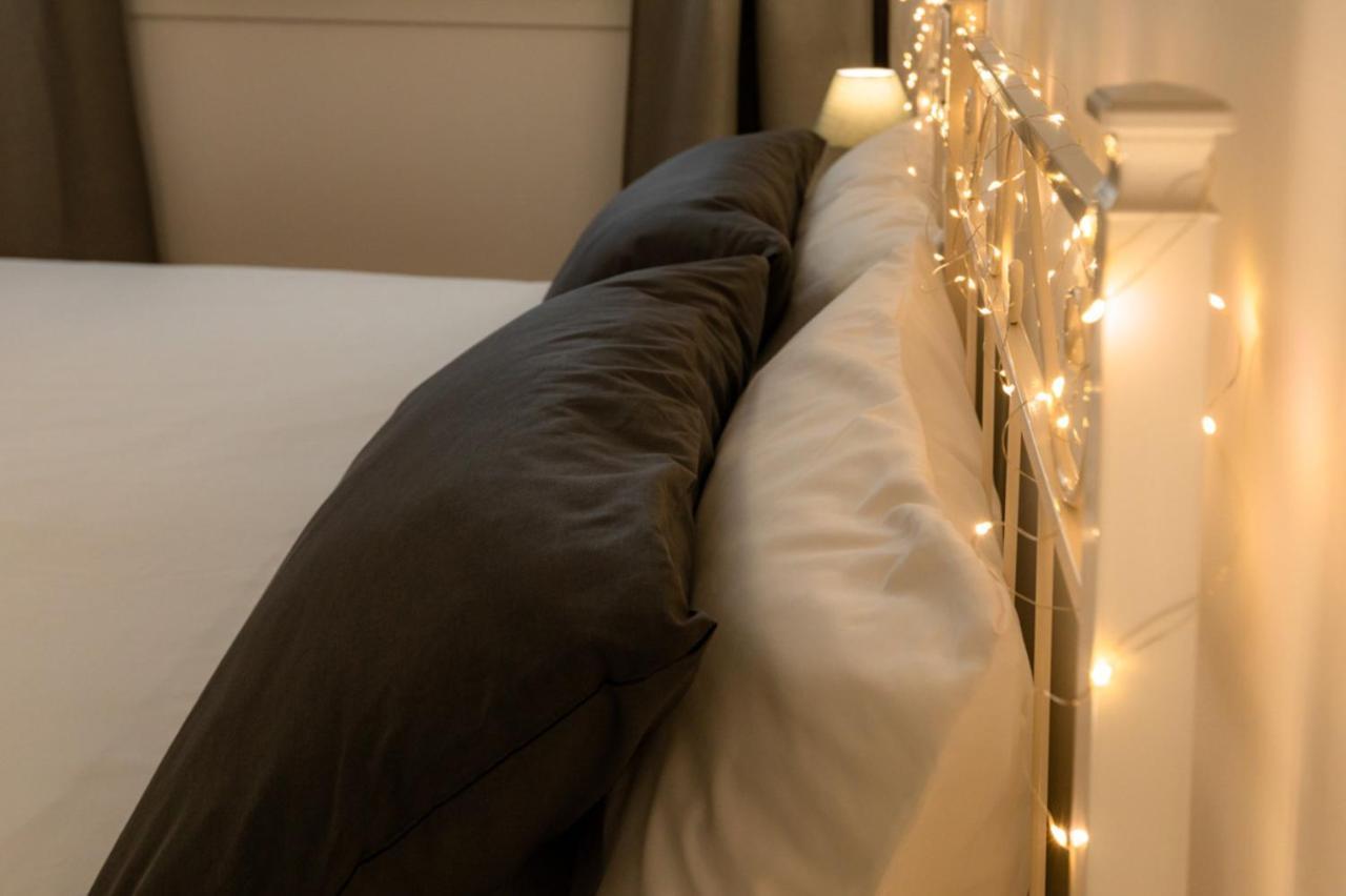 B&B Quattro Stagioni Charme And Wellness Besnate Εξωτερικό φωτογραφία