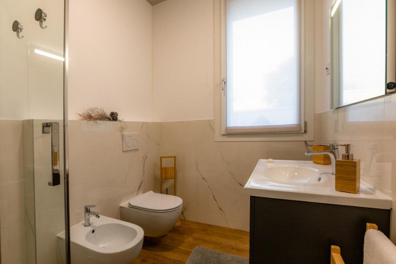 B&B Quattro Stagioni Charme And Wellness Besnate Εξωτερικό φωτογραφία