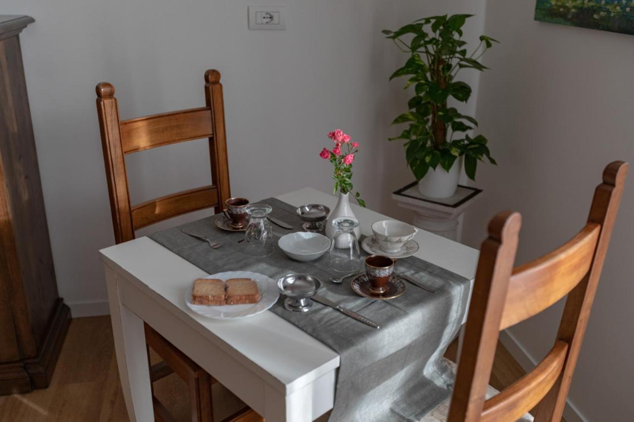 B&B Quattro Stagioni Charme And Wellness Besnate Εξωτερικό φωτογραφία