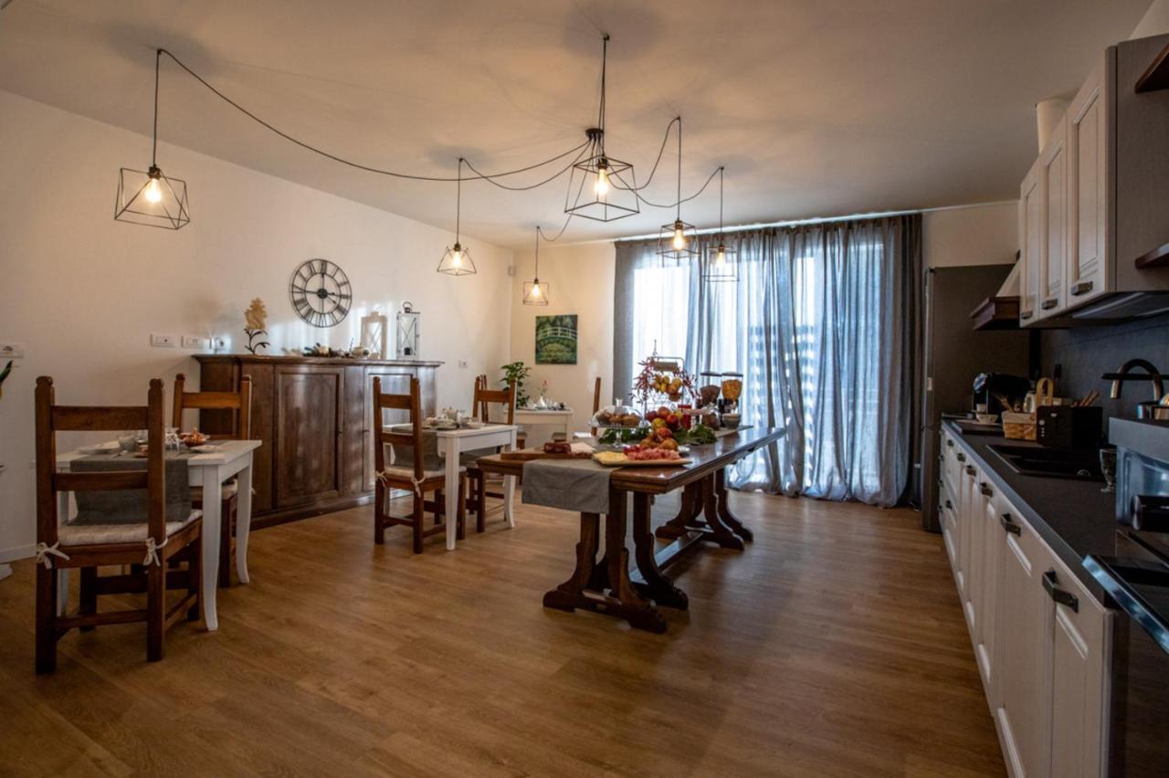 B&B Quattro Stagioni Charme And Wellness Besnate Εξωτερικό φωτογραφία
