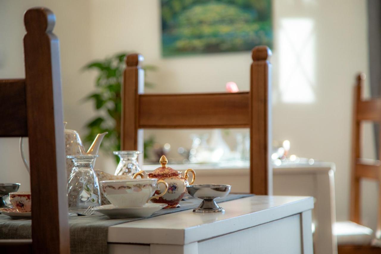 B&B Quattro Stagioni Charme And Wellness Besnate Εξωτερικό φωτογραφία