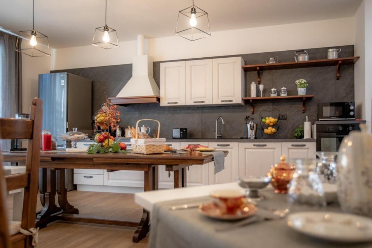 B&B Quattro Stagioni Charme And Wellness Besnate Εξωτερικό φωτογραφία